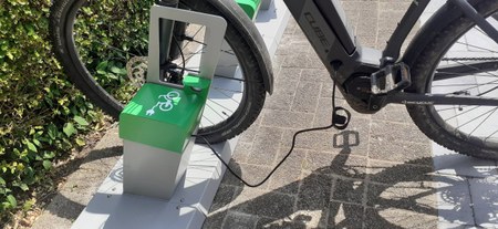 Bornes de recharge pour vélos électriques Illustration de l'actualité - cliquer pour agrandir